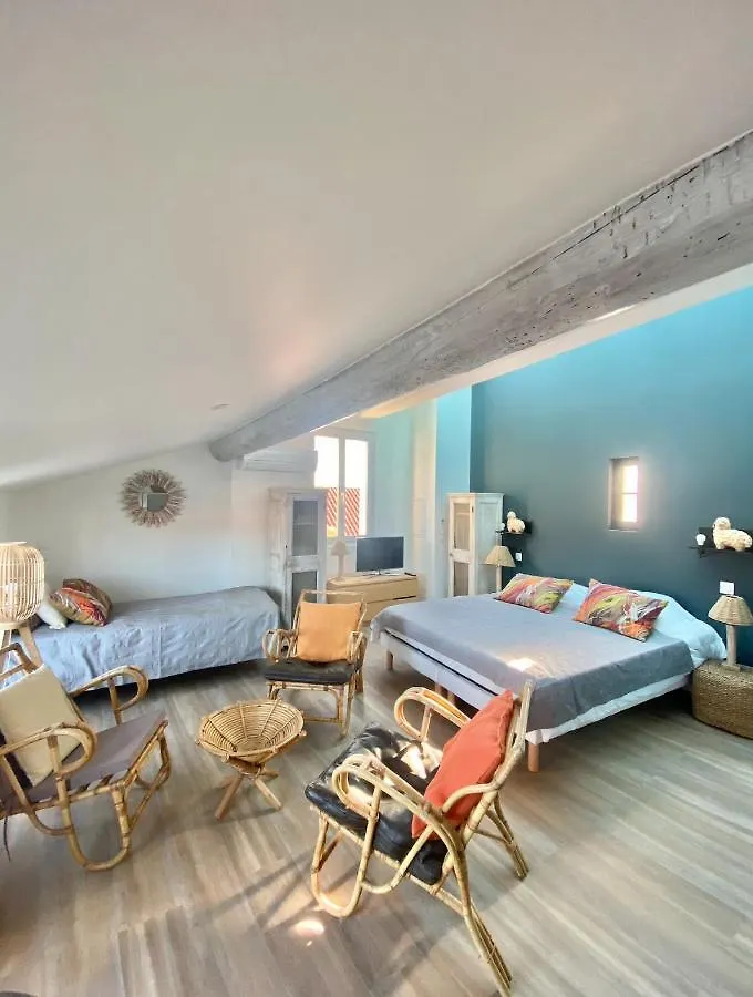 Les Nuits Etoilees, Studio Terrasse Apercu Mer, Tres Lumineux, Ac, 100M Du Port Sanary Apartamento